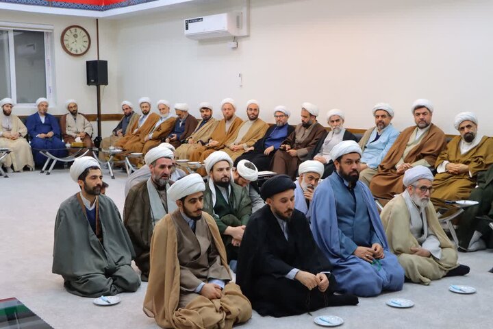 تصاویر/ نشست تبیینی ائمه جماعات اسلامشهر با آیت‌الله خاتمی