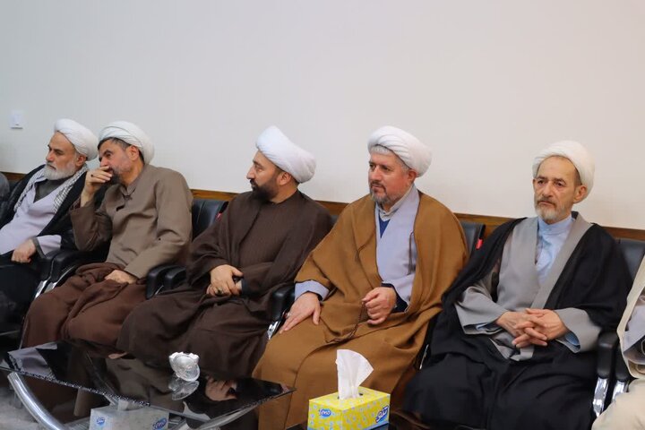 تصاویر/ نشست تبیینی ائمه جماعات اسلامشهر با آیت‌الله خاتمی