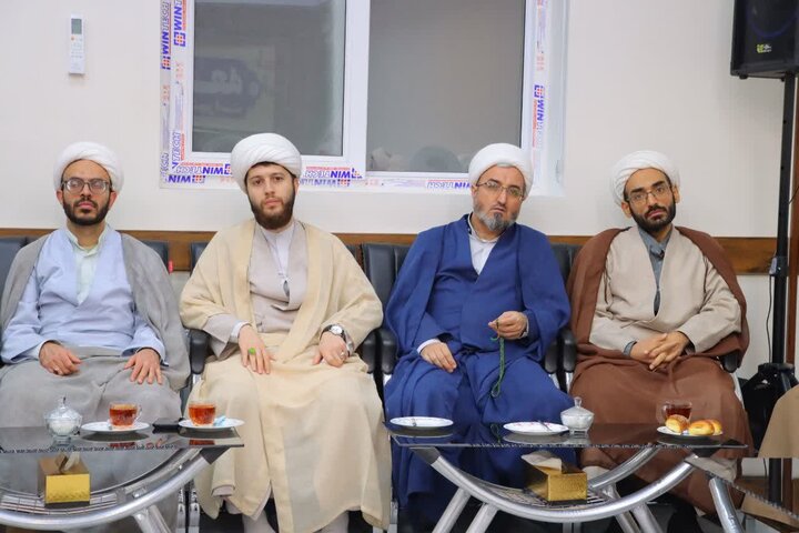 تصاویر/ نشست تبیینی ائمه جماعات اسلامشهر با آیت‌الله خاتمی