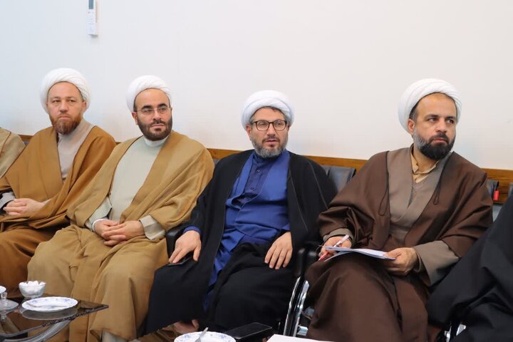 تصاویر/ نشست تبیینی ائمه جماعات اسلامشهر با آیت‌الله خاتمی