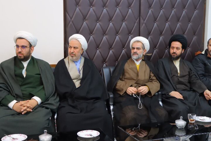 تصاویر/ نشست تبیینی ائمه جماعات اسلامشهر با آیت‌الله خاتمی