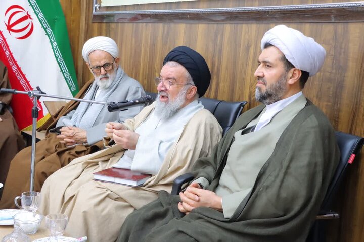 تصاویر/ نشست تبیینی ائمه جماعات اسلامشهر با آیت‌الله خاتمی