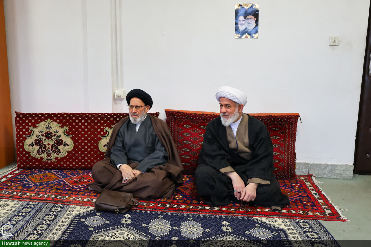 دیدار صمیمی نماینده ولی‌فقیه آذربایجان شرقی با جمعی از اساتید پیشکسوت حوزه علمیه بناب+ عکس