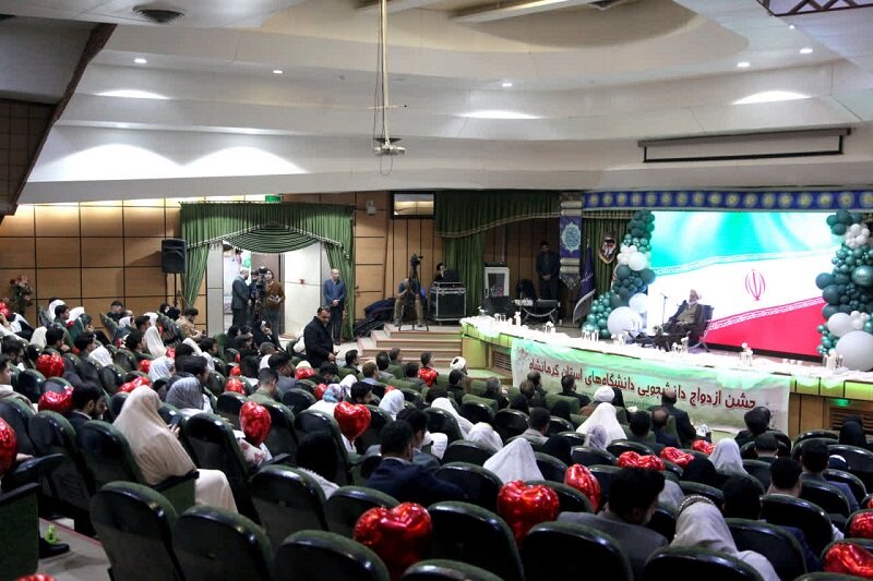 معیار سعادت، برقراری رابطهای قلبی با نایب امام زمان(عج) است+ عکس