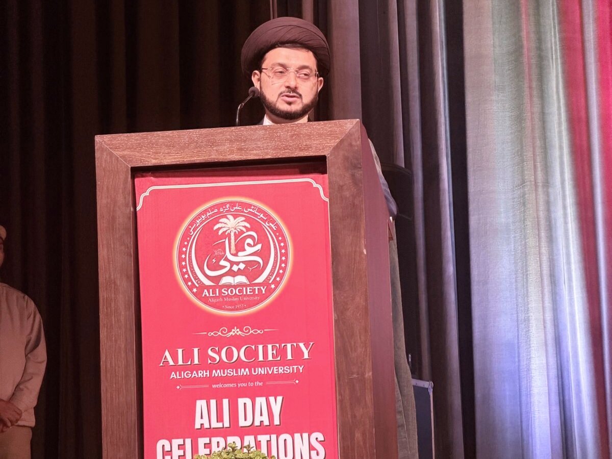 علی گڑھ مسلم یونیورسٹی میں 73واں یومِ علیؑ عقیدت و وقار سے منعقد؛ امام علیؑ کی تعلیمات کو عصرِ حاضر کے لیے مشعلِ راہ قرار دیا گیا