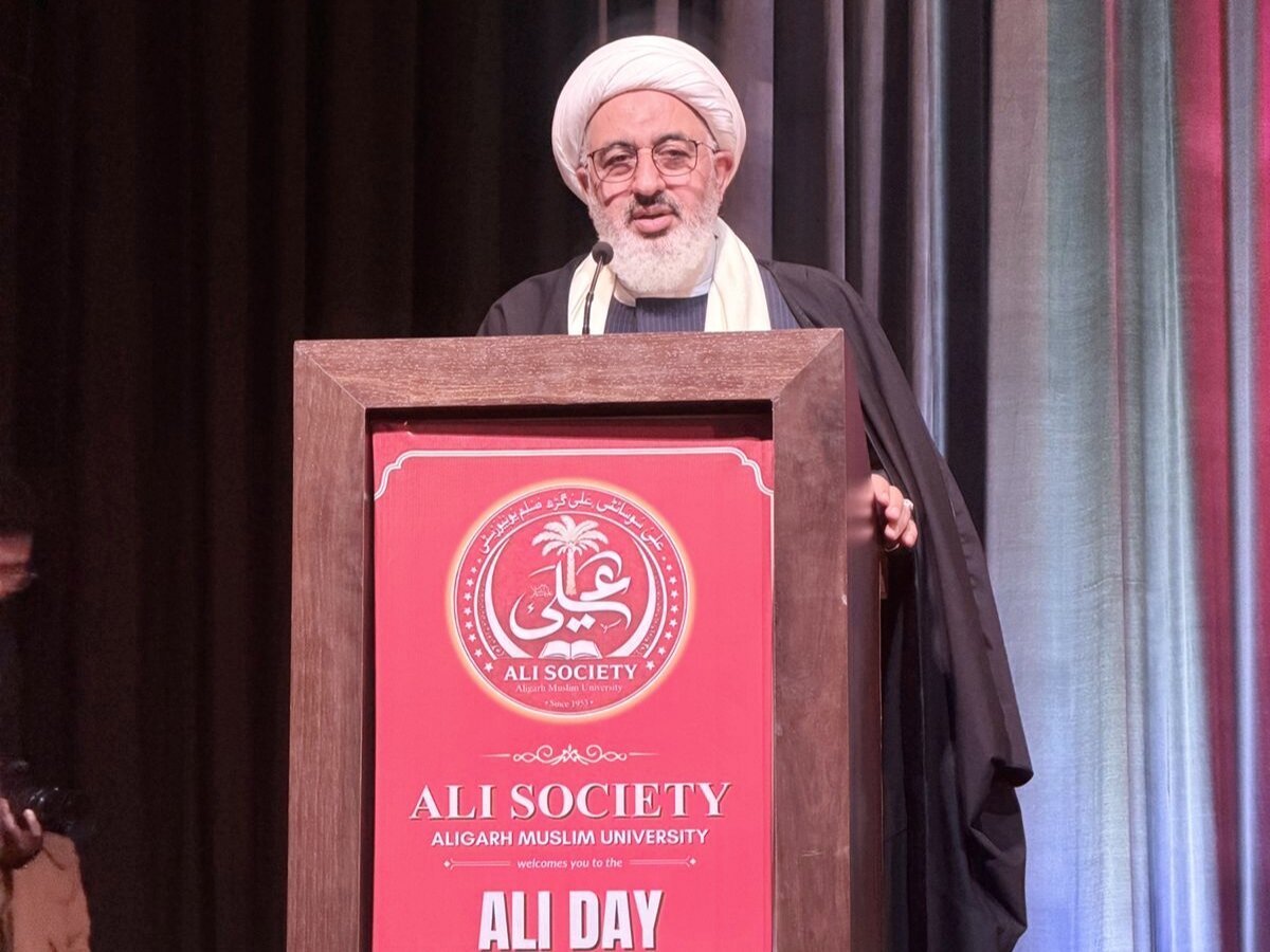 علی گڑھ مسلم یونیورسٹی میں 73واں یومِ علیؑ عقیدت و وقار سے منعقد؛ امام علیؑ کی تعلیمات کو عصرِ حاضر کے لیے مشعلِ راہ قرار دیا گیا
