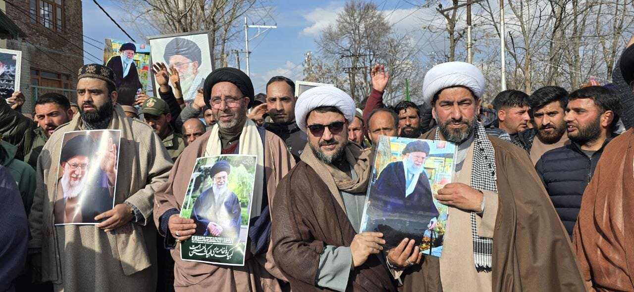 بڈگام کشمیر میں عظیم الشان جلوس میلاد ولی العصرؑ: سید علی خامنہ ای کی قیادت امت مسلمہ کے لیے بصیرت، جرأت اور وحدت کا پیغام، آغا سید حسن