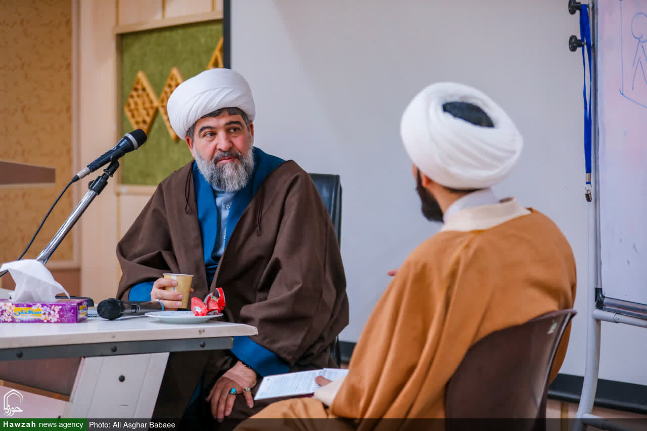 تصاویر/ برگزاری روز اول کارگاه های توانمند سازی مبلغین استان یزد