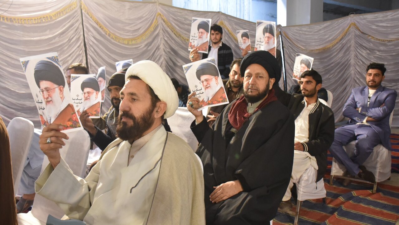 सैय्यद अली खामेनेई दबे-कुचले लोगों के लिए उम्मीद और मज़बूती की निशानी हैं/ मरजेईयत और विलायत फकीह की रक्षा करना सभी की ज़िम्मेदारी हैः मुक़र्रेरीन