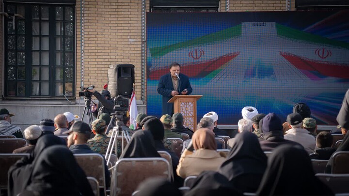 آیین میهمانی لاله‌ها، گلباران و عطرافشانی مزار شهدا امام زاده محمد کرج
