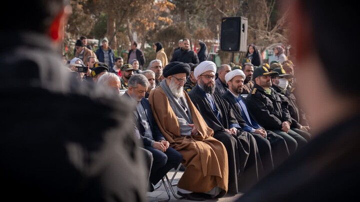 آیین میهمانی لاله‌ها، گلباران و عطرافشانی مزار شهدا امام زاده محمد کرج
