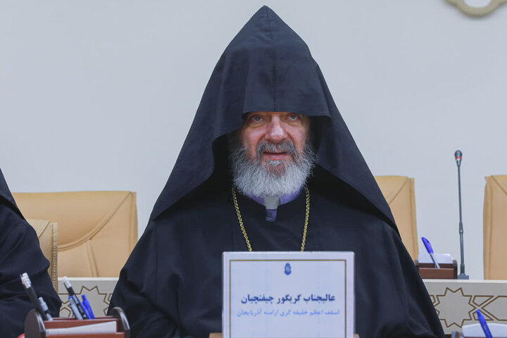 ادیان وظیفه دارند جهان را به سوی آرامش الهی و دوری از خشونت هدایت کنند