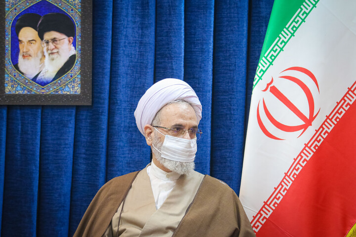 تصاویر/ دیدار رئیس دانشگاه فرهنگیان با آیت الله اعرافی