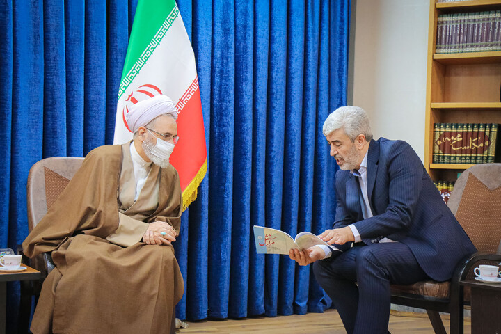 تصاویر/ دیدار رئیس دانشگاه فرهنگیان با آیت الله اعرافی