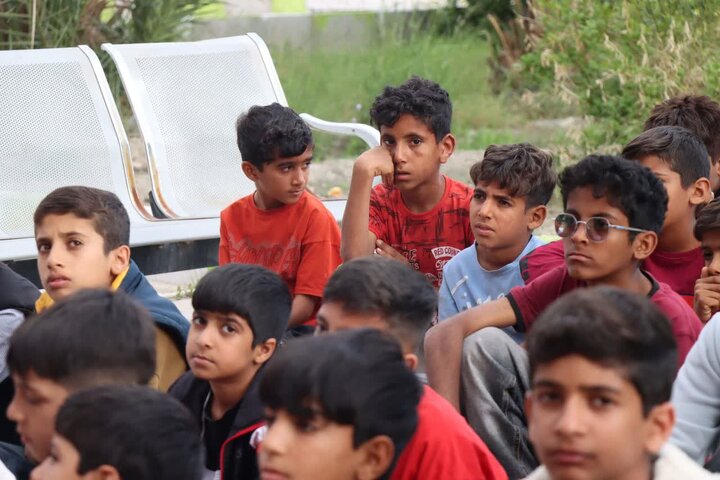 مراسم جشن میلاد حضرت ولی‌عصر(عج) با حضور طلاب و مردم در حوزه علمیه اهل‌بیت(ع) قلعه‌گنج