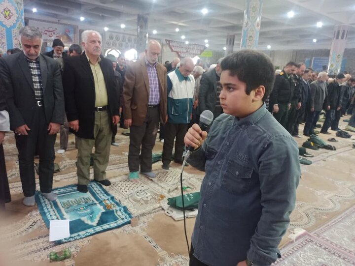 تصاویر/ نمازعبادی سیاسی جمعه کاشان