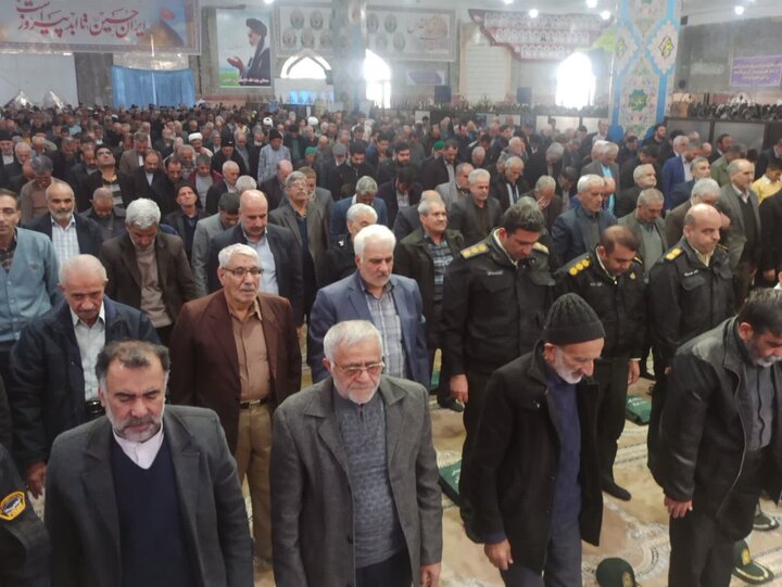 تصاویر/ نمازعبادی سیاسی جمعه کاشان