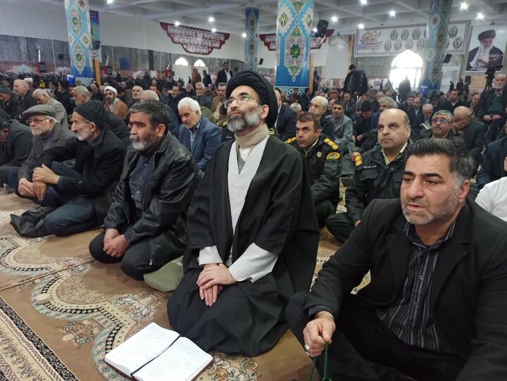 تصاویر/ نمازعبادی سیاسی جمعه کاشان