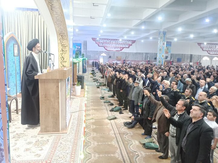 تصاویر/ نمازعبادی سیاسی جمعه کاشان