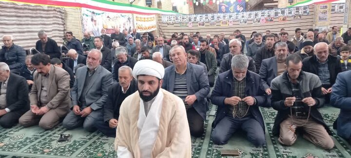 تصاویر/ اقامه نمازجمعه شهر راین