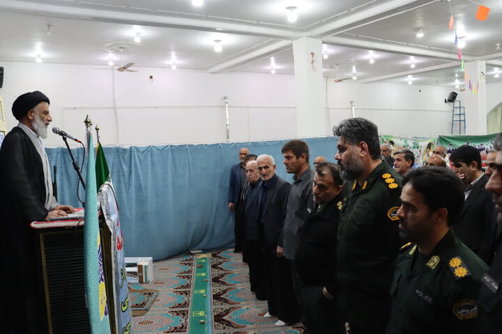 نماز جمعه و میز خدمت ادارات در بخش سردشت دزفول