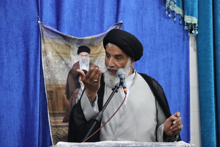 نماز جمعه و میز خدمت ادارات در بخش سردشت دزفول