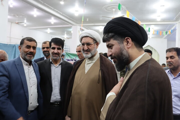 نماز جمعه و میز خدمت ادارات در بخش سردشت دزفول