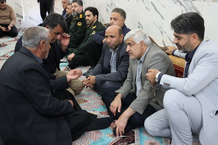 نماز جمعه و میز خدمت ادارات در بخش سردشت دزفول