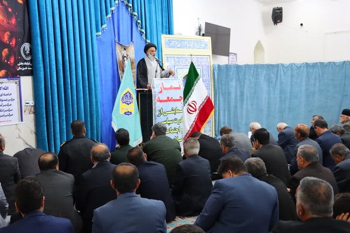 نماز جمعه و میز خدمت ادارات در بخش سردشت دزفول