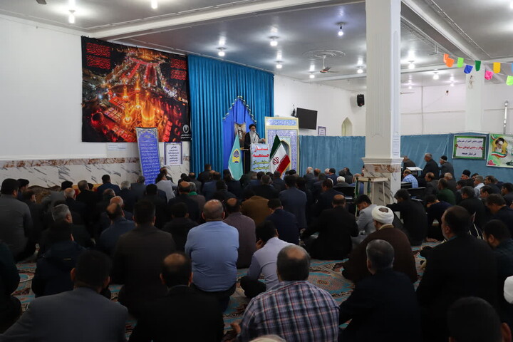 نماز جمعه و میز خدمت ادارات در بخش سردشت دزفول