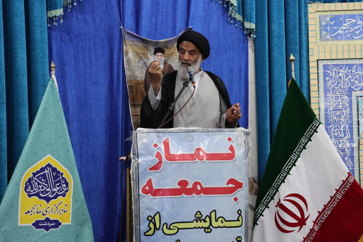 نماز جمعه و میز خدمت ادارات در بخش سردشت دزفول