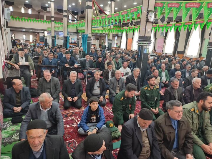 تصاویر/ آیین عبادی سیاسی نماز جمعه چهاربرج