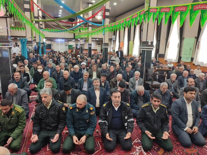 تصاویر/ آیین عبادی سیاسی نماز جمعه چهاربرج