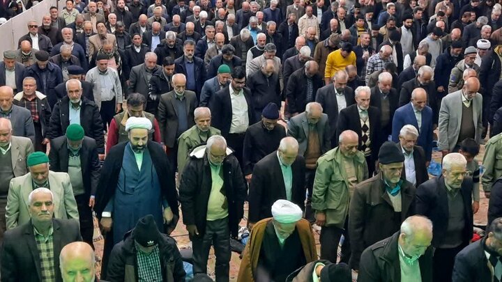 تصاویر/اقامه نماز عبادی سیاسی جمعه در خمین