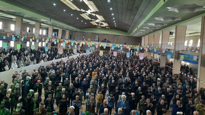 تصاویر/اقامه نماز عبادی سیاسی جمعه در خمین