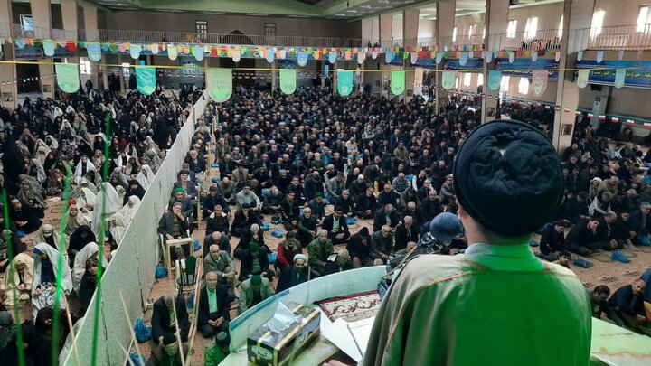 تصاویر/اقامه نماز عبادی سیاسی جمعه در خمین