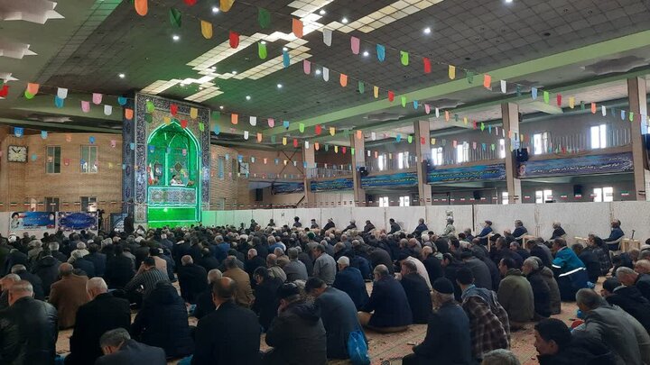 تصاویر/اقامه نماز عبادی سیاسی جمعه در خمین