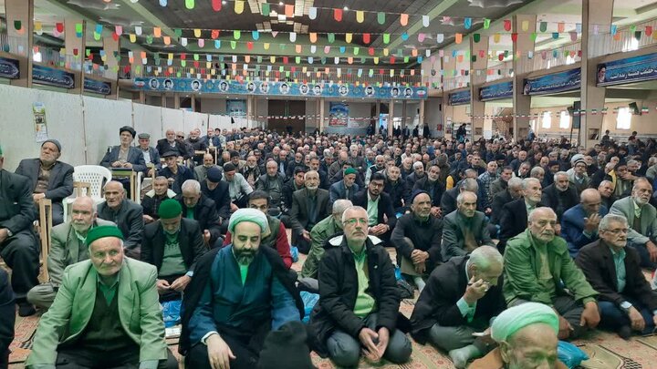 تصاویر/اقامه نماز عبادی سیاسی جمعه در خمین