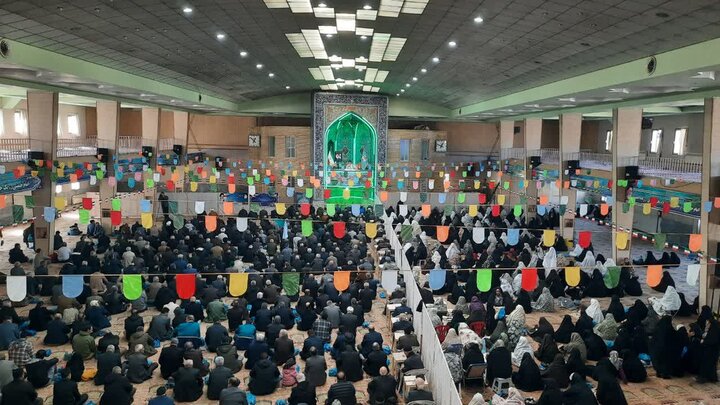 تصاویر/اقامه نماز عبادی سیاسی جمعه در خمین