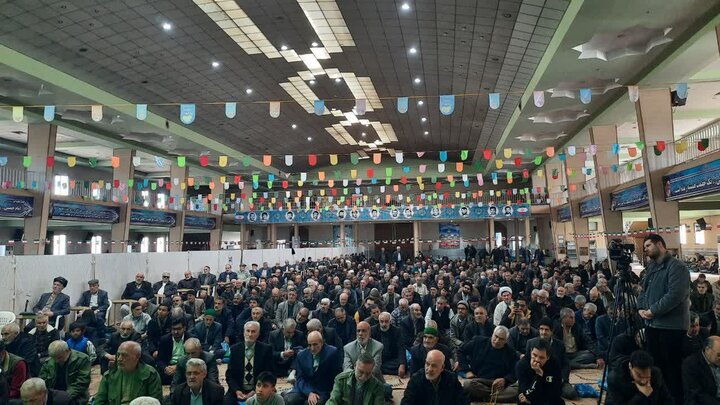 تصاویر/اقامه نماز عبادی سیاسی جمعه در خمین