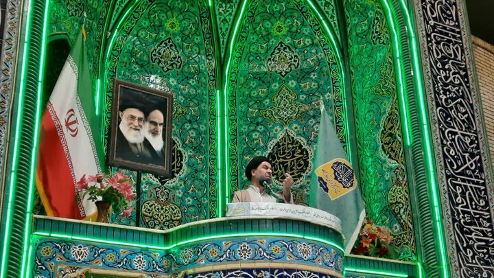 تصاویر/اقامه نماز عبادی سیاسی جمعه در خمین