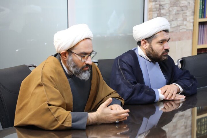 تصاویر/ دیدار مدیر حوزه علمیه استان یزد با اساتید دوره نقد جریان الحاد و پوچگرایی