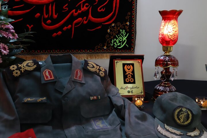 تصاویر/ اعطای درجه سپهبدی شهید حسین سلامی به خانواده وی
