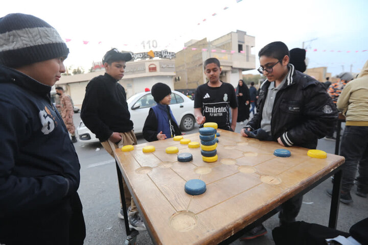 تصاویر/ برگزاری جشنواره ابربازی ها در پنجمین  پیاده راه ولیعصر امامشهر
