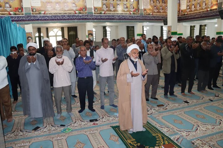 تصاویر/ اقامه نمازجمعه شهر قلعه‌گنج