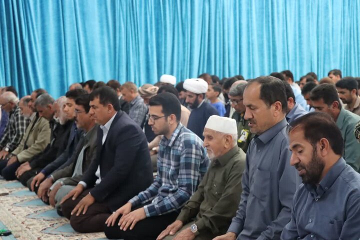 تصاویر/ اقامه نمازجمعه شهر قلعه‌گنج