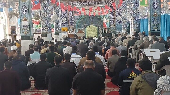 نماز جمعه دیلم به روایت تصویر