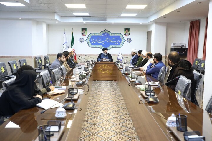 تصاویر/ آغاز روز دوم دوره نقد جریان الحاد و پوچگرایی با حضور مدیر حوزه علمیه استان یزد