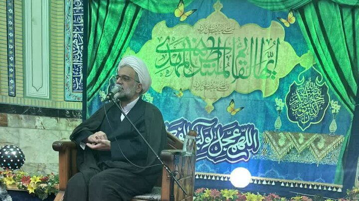 تصاویر/ نشست تبیین دستاوردهای انقلاب اسلامی در مسجد حضرت ولیعصر(عج)