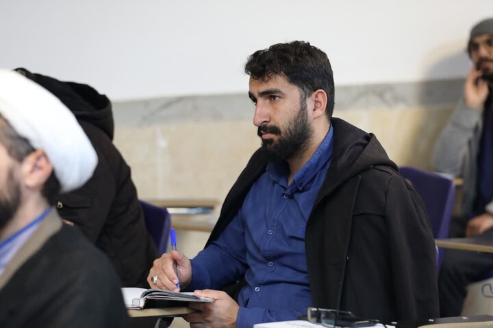 تصاویر/ روز دوم دوره نقد جریان الحاد و پوچگرایی در حوزه علمیه استان یزد برگزار شد